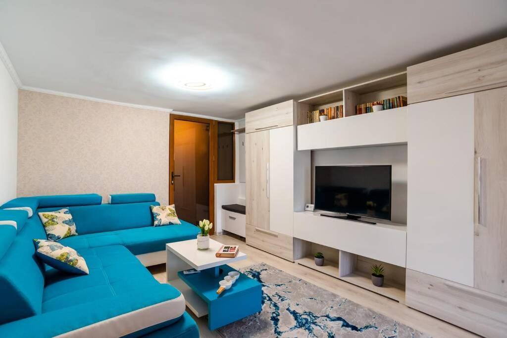 Вилла Cozy House With Nice Garden In Heart Of City Center Клуж-Напока Экстерьер фото
