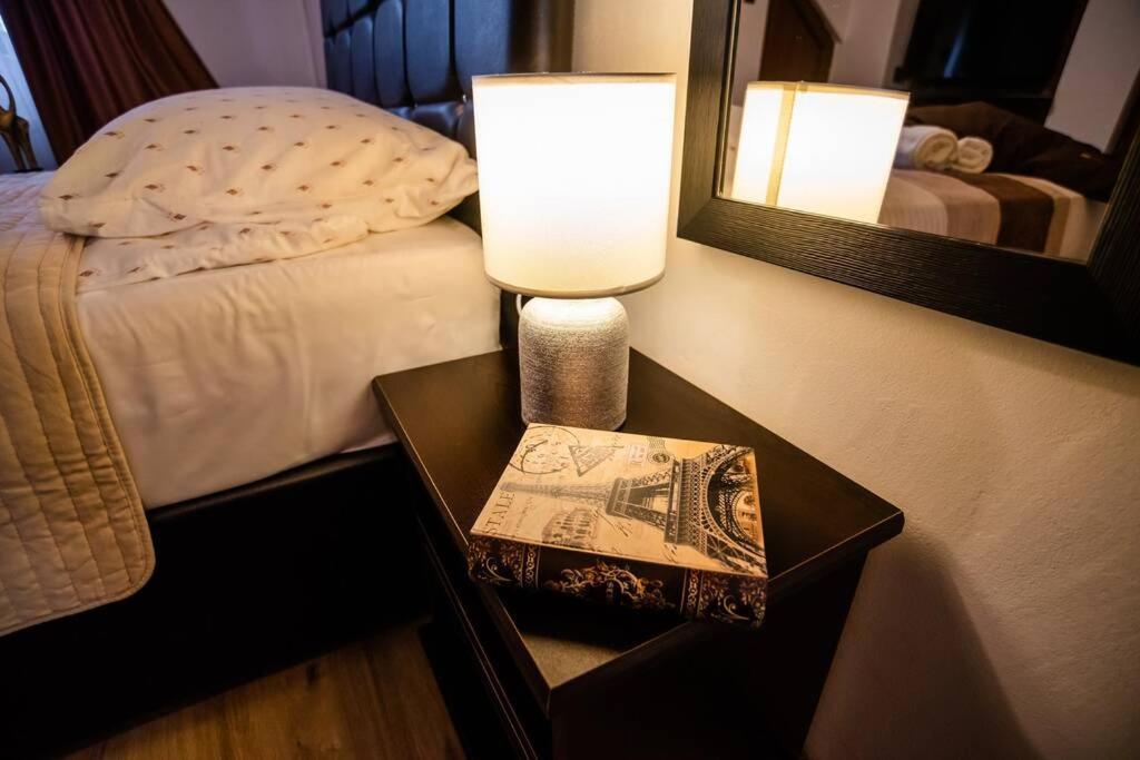 Вилла Cozy House With Nice Garden In Heart Of City Center Клуж-Напока Экстерьер фото